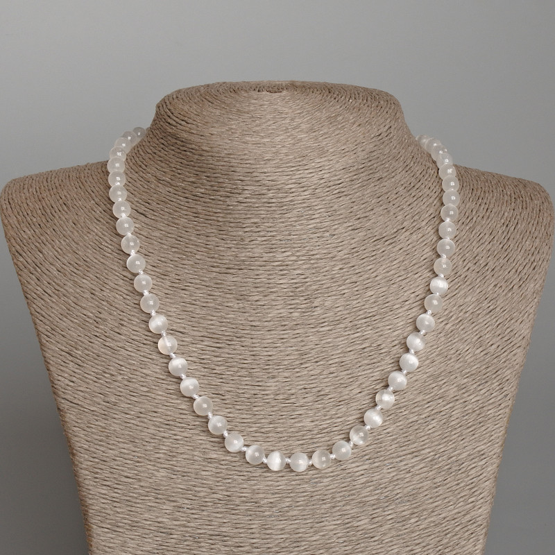 Collar de ojo de gato blanco, bolas lisas, diámetro de 6,5 mm, longitud 48 cm ±