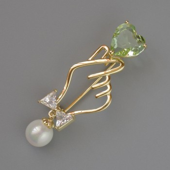 Broche 'Símbolo de Enamoramiento' con cristal verde y blanco, cuenta blanca 45×16 mm, metal dorado
