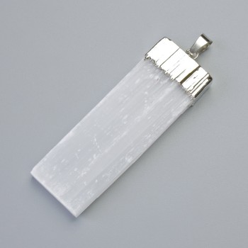 Colgante de selenita sin tratar, metal plateado, diámetro 61×22×6 mm, espesor 5 mm ±, longitud 73 mm ±