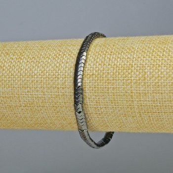 Pulsera de hematita 'serpiente' con diseño zigzag ondulado, color negro, diámetro 5×3×2 mm, longitud 18 cm (elástico)