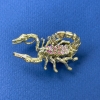 Liquidación Broche-colgante «Escorpio» con cristales rosas y metal dorado 27x42 mm+