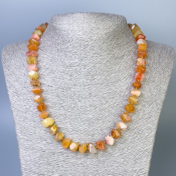 Collar de cornalina facetado 10–12 × 7 mm ±, longitud 50 cm ± con cierre