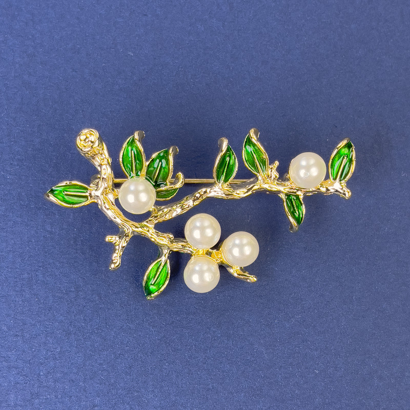 Broche «Ramas» con perlas, metal dorado 48×32 mm+