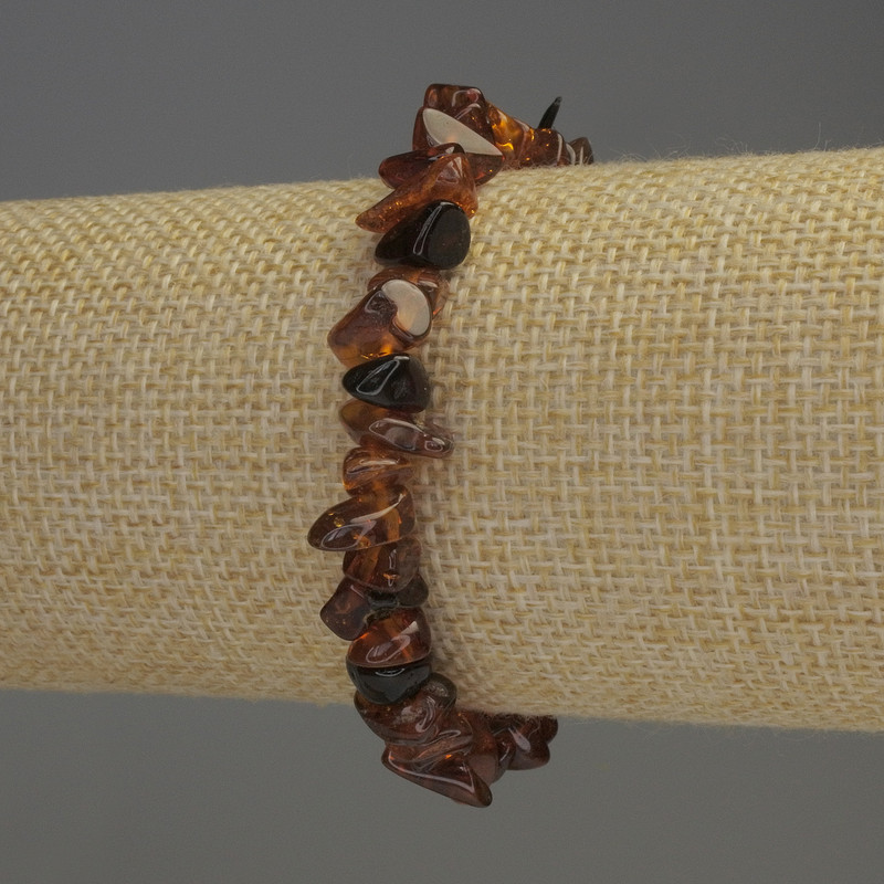 Pulsera de trocitos de ámbar 7×4–5 mm, longitud 18 cm, elástica