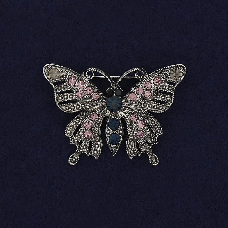 Broche mariposa con strass, metal plateado, 41×30 mm +
