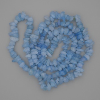 Cuentas de aguamarina en microfragmentos, diámetro 7–12×3–5 mm, longitud 80 cm ±, en hilo