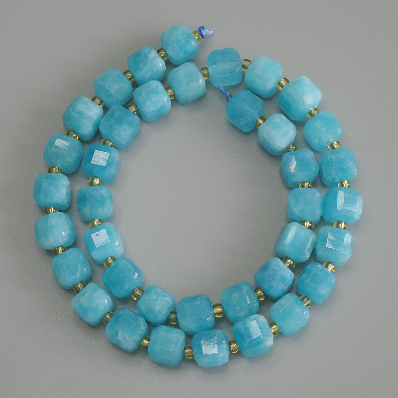 Cuentas facetadas de aguamarina, cubo 8x8 mm ±