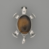 Broche-colgante «Tortuga» con ojo de tigre 52×35 mm ± piezas móviles, metal plateado