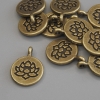 Colgante loto bronce, diámetro 19×15 mm ±, empaque de 10 uds
