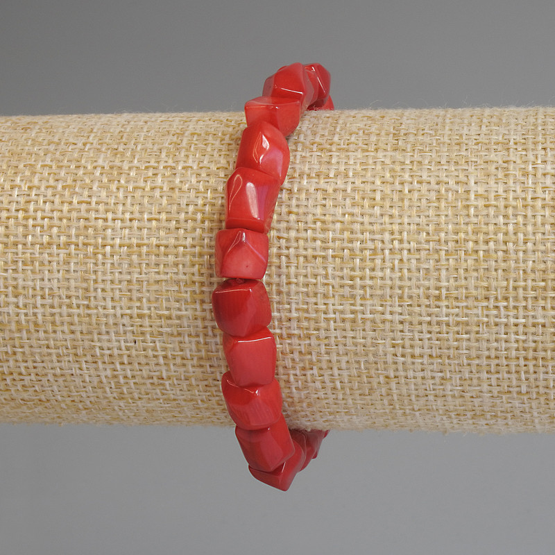 Pulsera de coral facetado 9–14×9 mm ±, longitud 18 cm ±, elástica