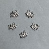 OFERTA! Presentación 0,5 kg Colgante León de plástico, color plata oscura, dimensiones 16×16×3 mm ±, orificio de 2–3 mm