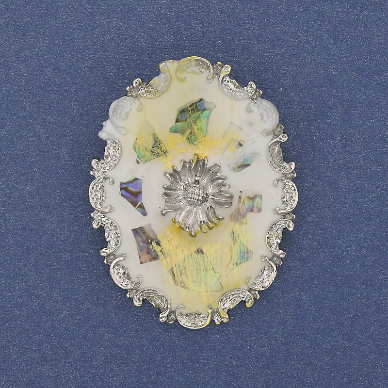 Broche Acento Haliotis, metal plateado 43x32 mm+