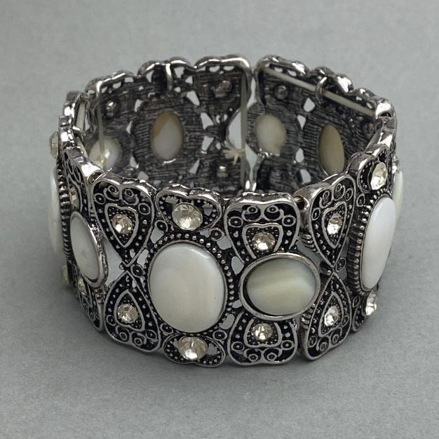 Pulsera con incrustación de madreperla
