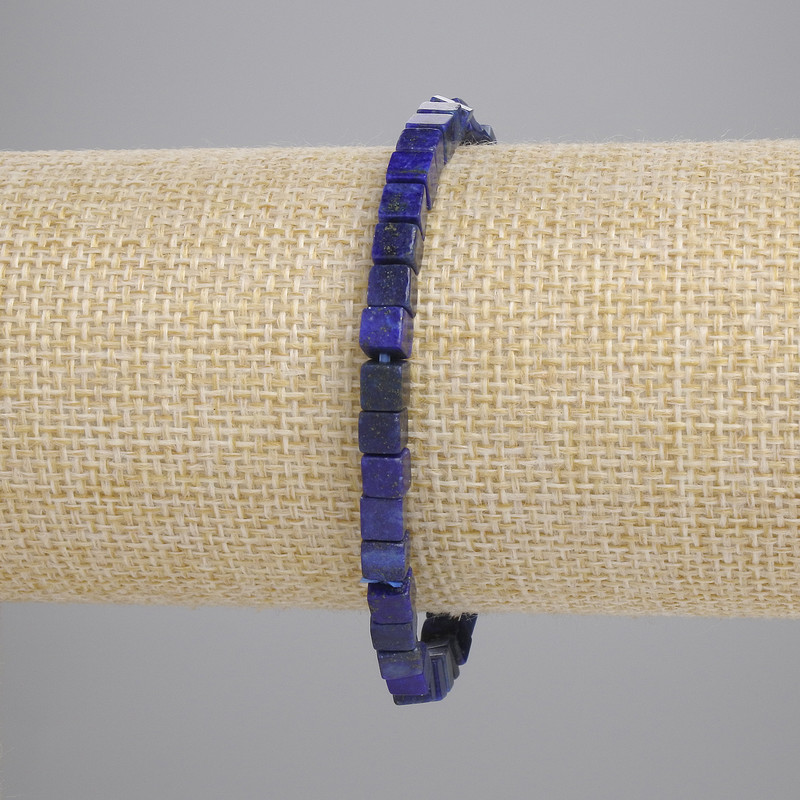 Pulsera de lapislázuli en cubos 4,5×4,5 mm, longitud 18 cm, elástica