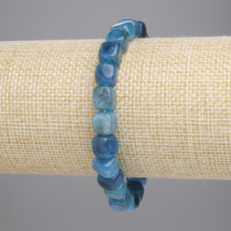 Pulsera de apatita cubos 7×7 mm ±, longitud 18 cm ±, elástica