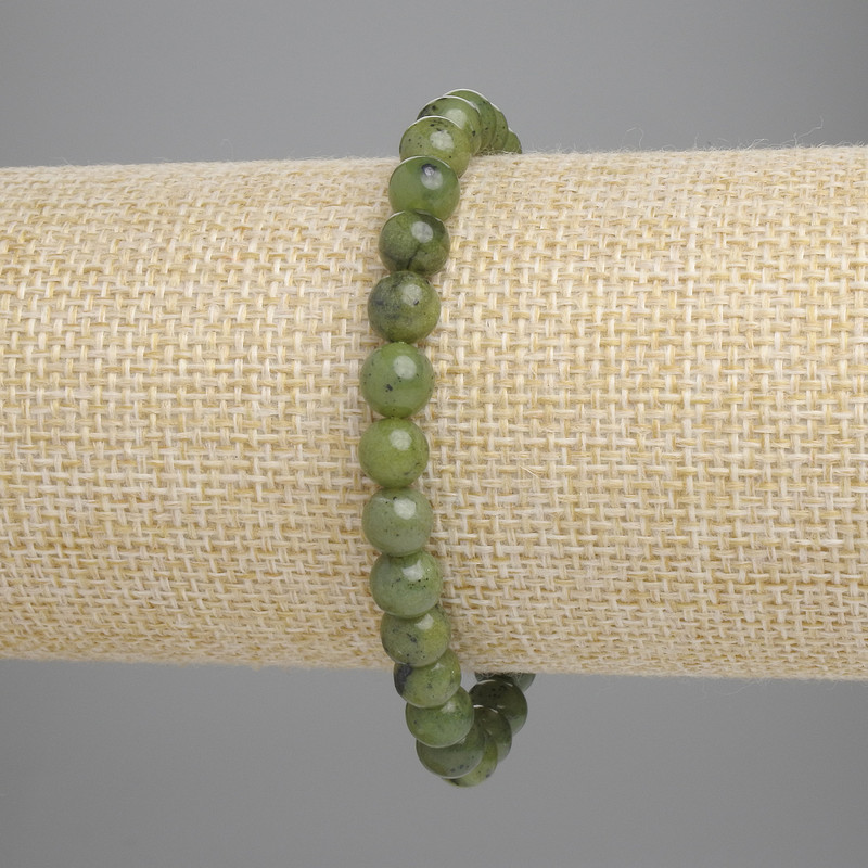 Pulsera de jadeíta, bolas lisas, diámetro 6 mm+-, longitud 18 cm+-, elástica
