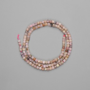 Cuentas de rodonita facetadas en cubo 3×3 mm ±, longitud 39 cm ± en hilo