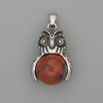 Colgante Búho de jaspe rojo con metal plateado, diámetro 30×20 mm ±, longitud 37 mm ±