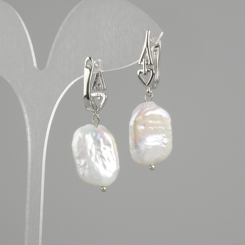 Pendientes barrocos con perlas 18x15 mm ±, longitud 40 mm ±