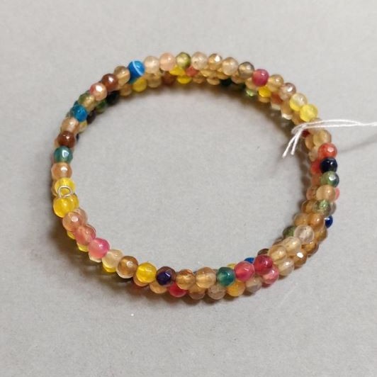 Pulsera de cuentas en alambre de memoria