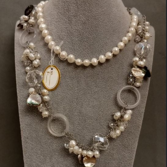 Collar largo de piedras surtidas, longitud 88 cm+