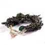 Pulsera con cierre de metal y mosquetón, en cadena de macramé, piedras negras facetadas y redondas