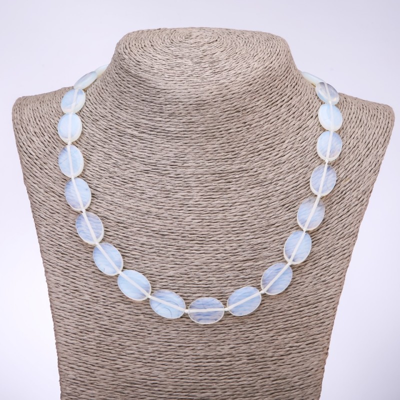 Collar de piedra lunar ovalada, 13×18 mm, longitud 45 cm