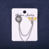 ¡Liquidación! Broche Akselbant Abeja con esmalte y piedras, color blanco, amarillo y negro, 15 mm, 20×15 mm, metal plateado