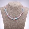 Collar teñido de cuarzo rosa y cuarzo azul, fragmentos de cuarzo de 7± mm de diámetro, longitud 42-48 cm