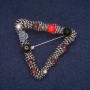 Broche geométrico con cuentas variadas, metal gris 42×47 mm