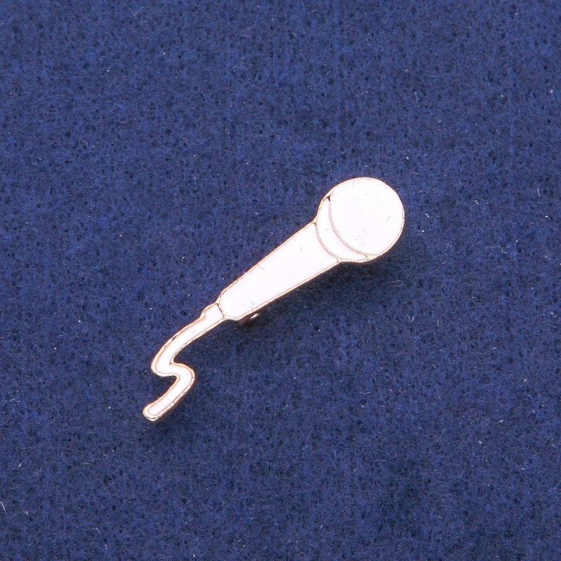 Broche 'Micrófono' esmaltado blanco, metal dorado 10×41 mm