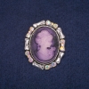 Broche de camafeo con strass iridiscentes, metal plateado 33×40 mm