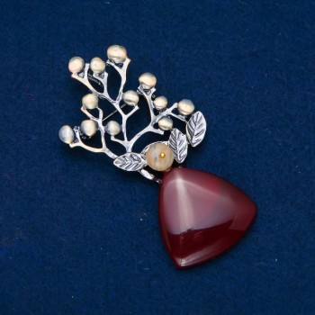 Broche con cornalina y abalorio, 74×32 mm, metal plateado con baño dorado