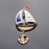 Broche Velero con esmalte colorido 6×3 cm