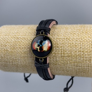 Pulsera de cuero ecológico con calavera y bandera, cierre de cordón ajustable, 1 unidad