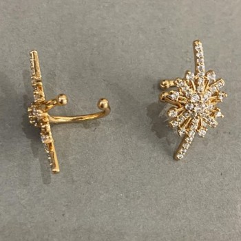 Arete tipo cuff Xuping con baño de oro de 18K y cristales blancos en forma de estrella, diámetro 20×10 mm+