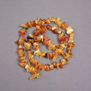 Cuentas de ámbar en hilo, fragmentos 8×3 mm, longitud 39 cm ±