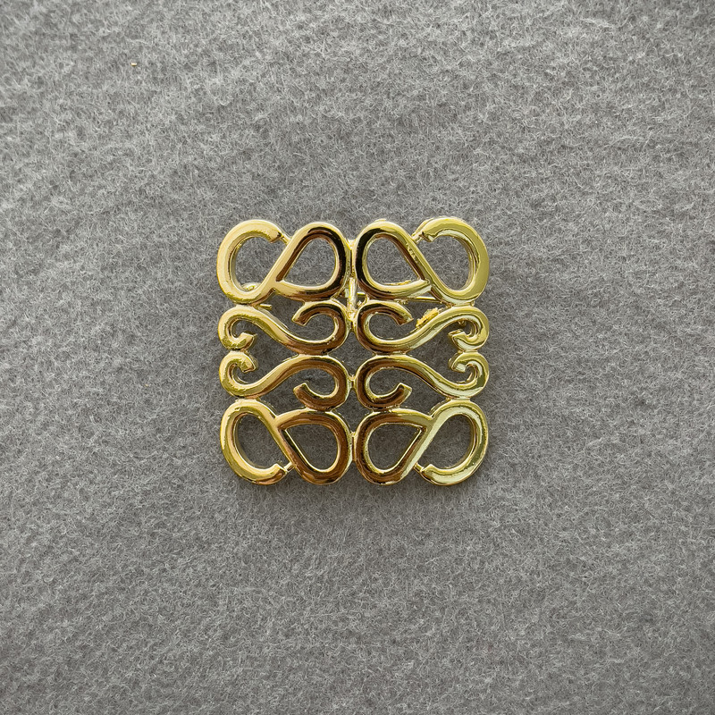 Broche Acento de metal dorado 40x40 mm